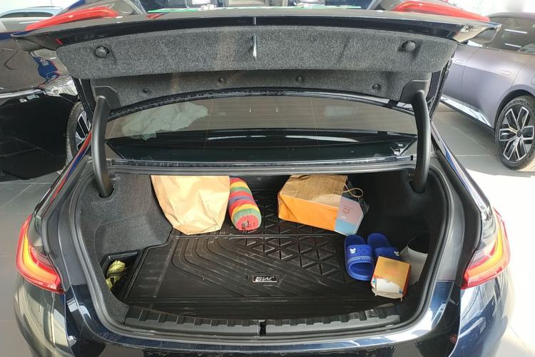 Used BMW i3 2024 eDrive 35 L Trunk