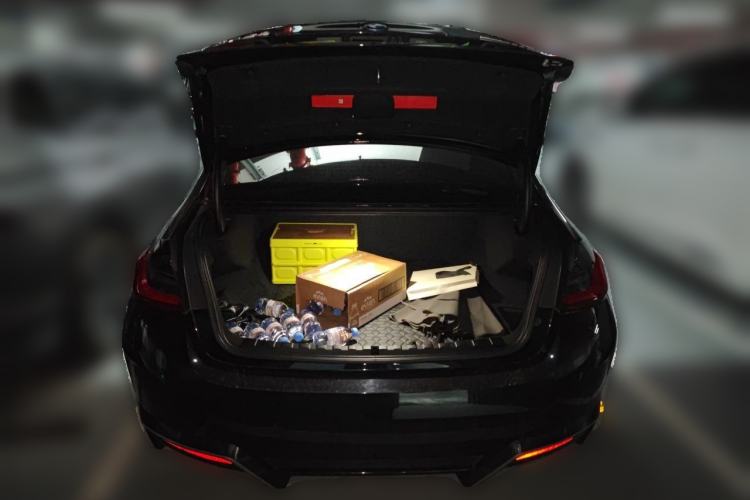 Used BMW i3 2024 eDrive 40 L Midnight Edition Trunk