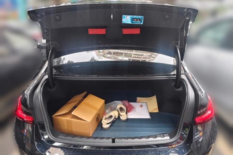 Used BMW i3 2024 eDrive 35 L Trunk