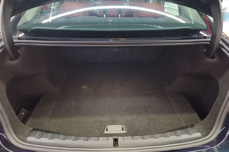 Used BMW i3 2024 eDrive 35 L Trunk
