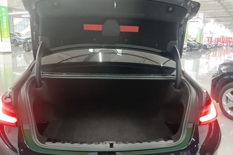 Used BMW i3 2024 eDrive 35 L Trunk