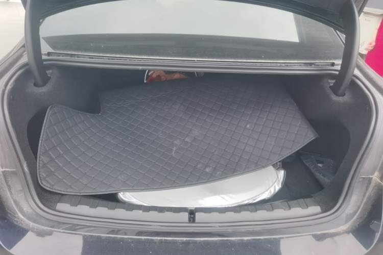 Used BMW i3 2024 eDrive 35 L Trunk
