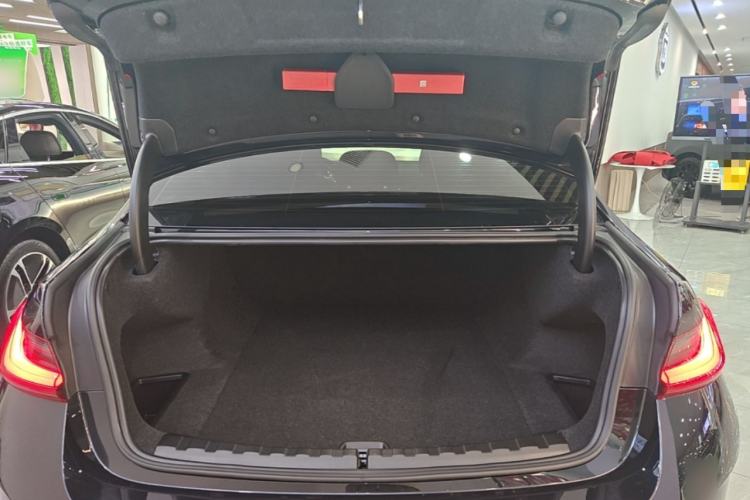 Used BMW i3 2024 eDrive 35 L Trunk