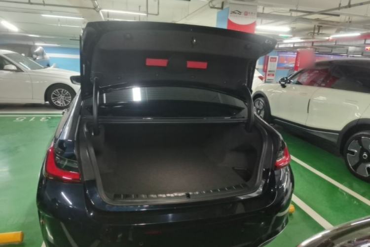 Used BMW i3 2024 eDrive 35 L Trunk