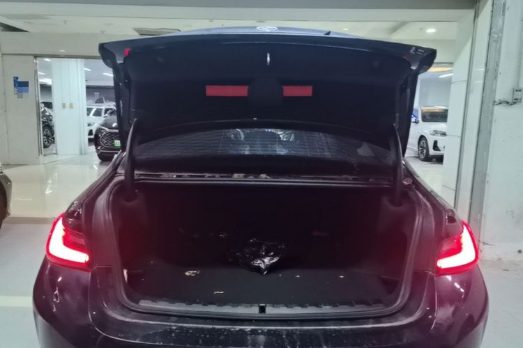 Used BMW i3 2024 eDrive 35 L Trunk