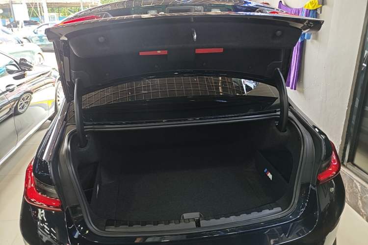 Used BMW i3 2024 eDrive 35 L Trunk