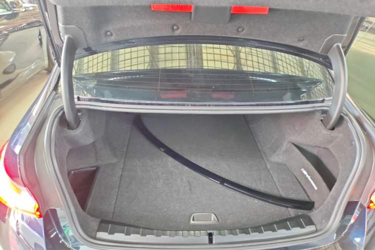 Used BMW i3 2024 eDrive 35 L Trunk