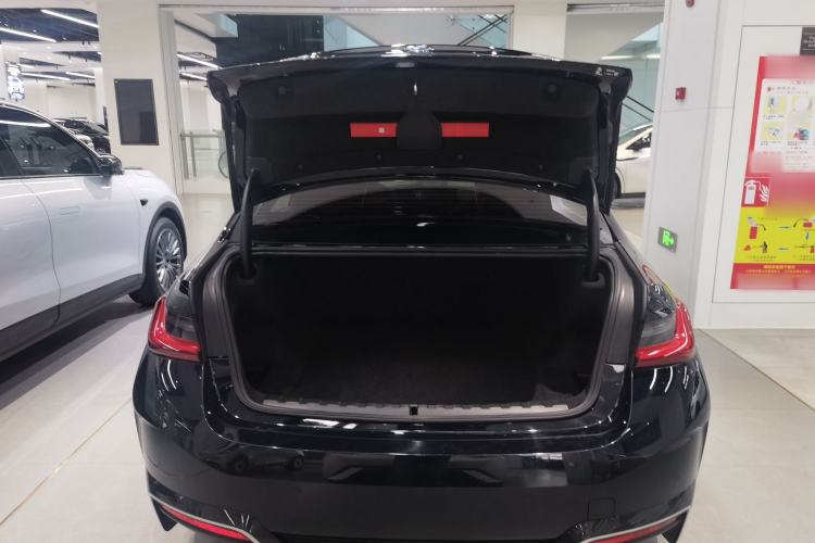 Used BMW i3 2024 eDrive 35 L Trunk