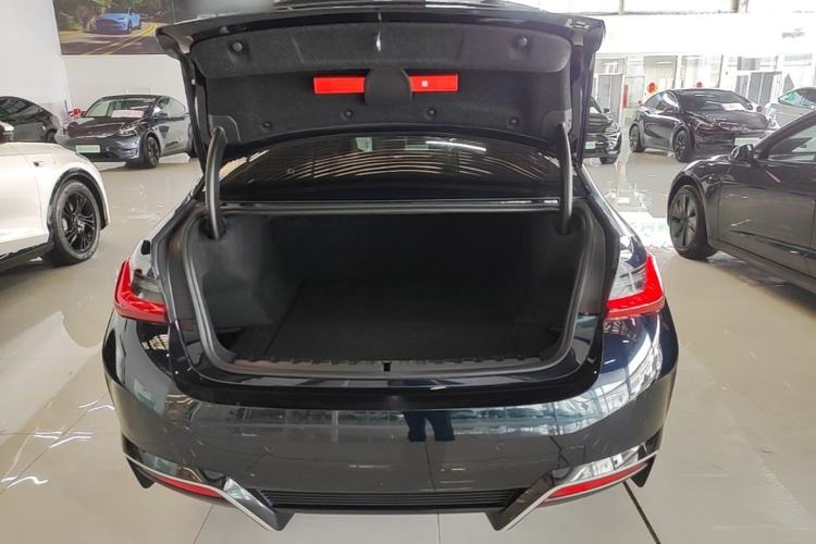 Used BMW i3 2024 eDrive 35 L Trunk