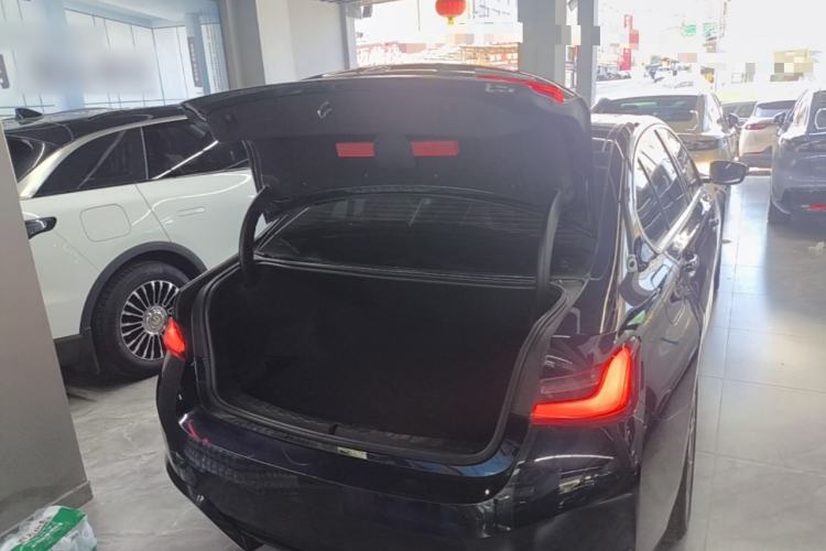 Used BMW i3 2024 eDrive 35 L Trunk