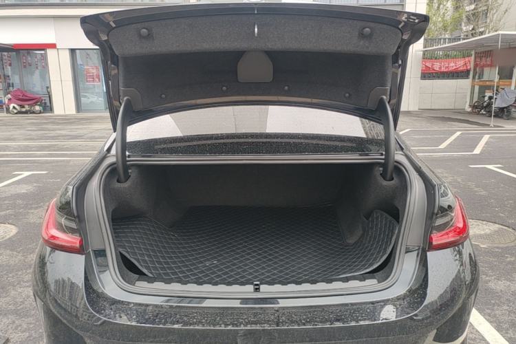 Used BMW i3 2024 eDrive 35 L Trunk