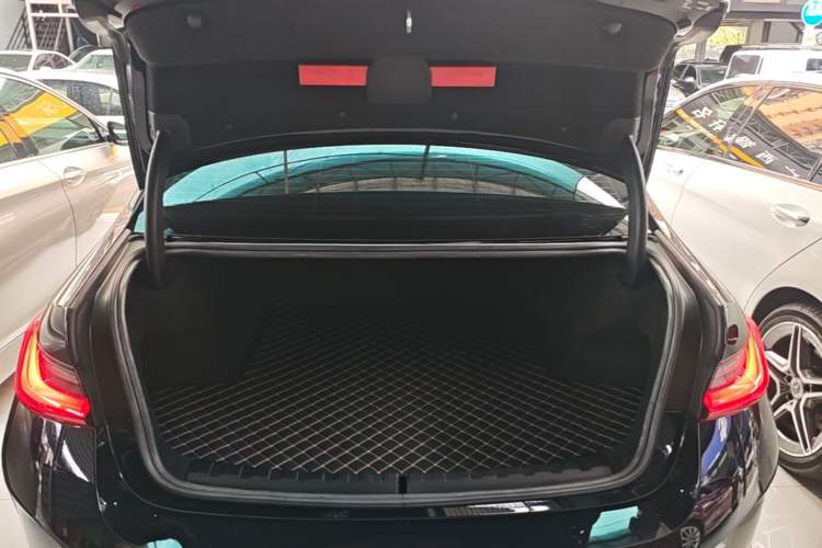 Used BMW i3 2024 eDrive 35 L Trunk