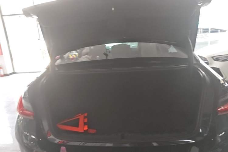 Used BMW i3 2024 eDrive 35 L Trunk