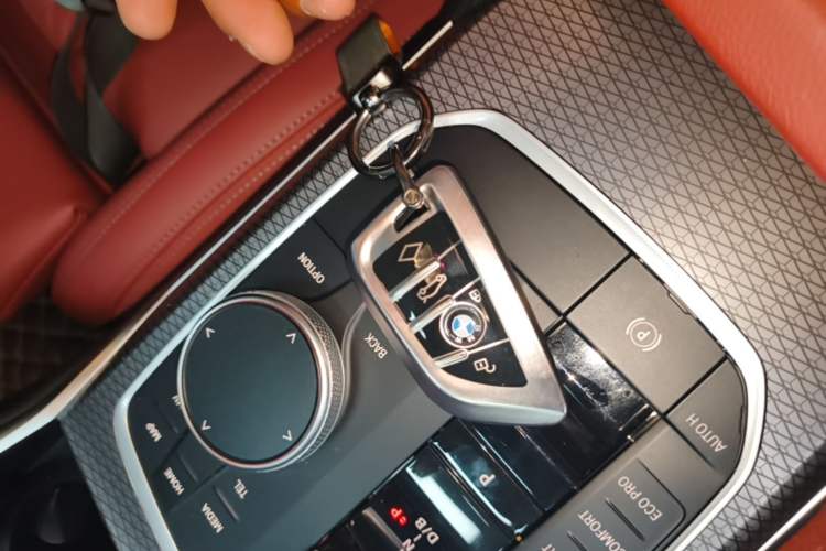 Used BMW i3 2024 eDrive 40 L Midnight Edition Vehicle Key