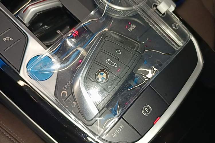 Used BMW i3 2024 eDrive 35 L Vehicle Key