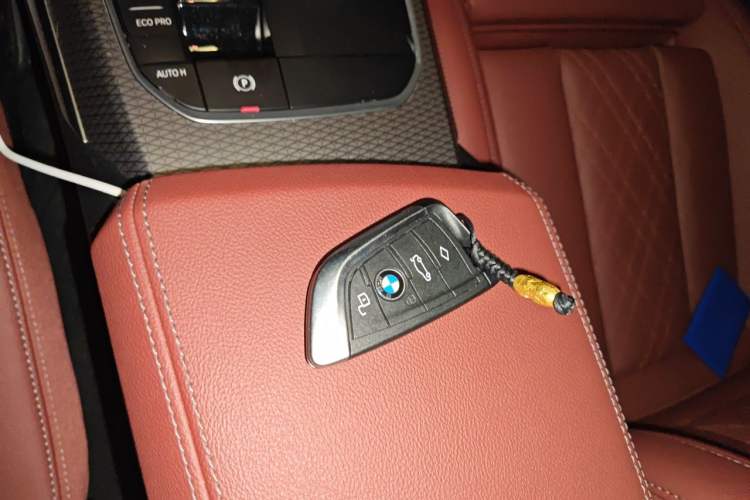 Used BMW i3 2024 eDrive 40 L Midnight Edition Vehicle Key