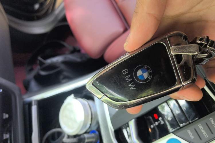 Used BMW i3 2024 eDrive 40 L Midnight Edition Vehicle Key