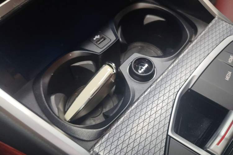 Used BMW i3 2024 eDrive 40 L Midnight Edition Vehicle Key
