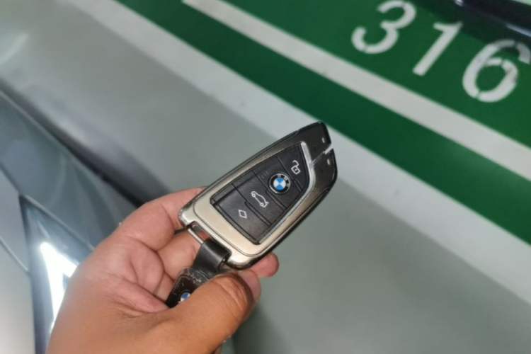 Used BMW i3 2024 eDrive 35 L Vehicle Key