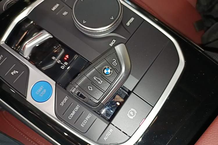 Used BMW i3 2024 eDrive 35 L Vehicle Key