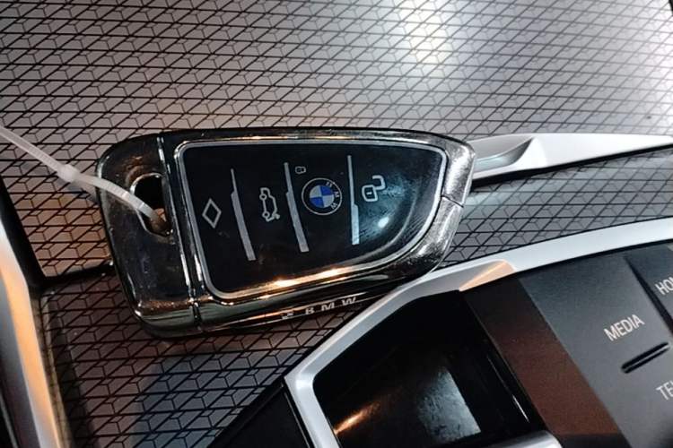 Used BMW i3 2024 eDrive 40 L Midnight Edition Vehicle Key