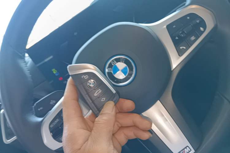 Used BMW i3 2024 eDrive 35 L Vehicle Key