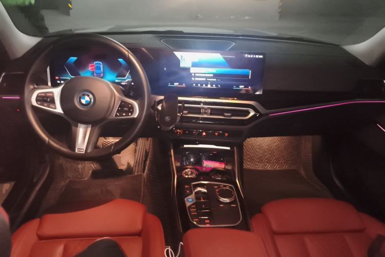 Used BMW i3 2024 eDrive 35 L Center Console