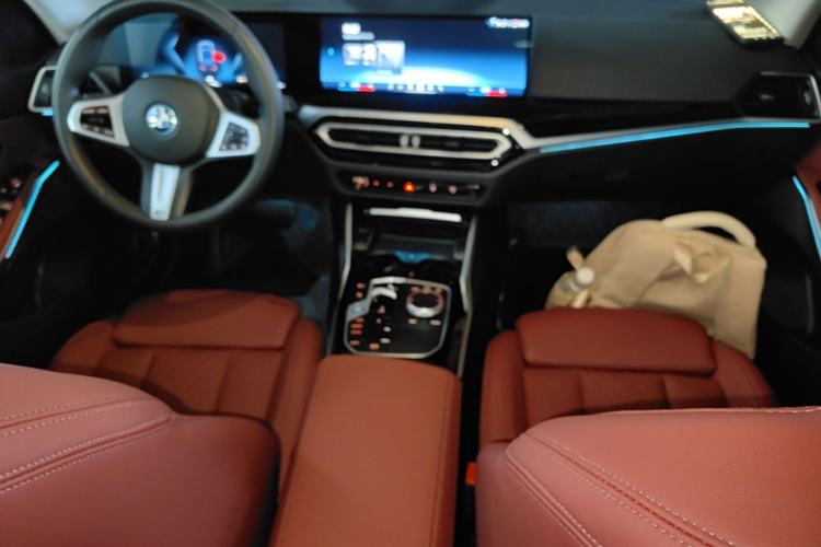 Used BMW i3 2024 eDrive 35 L Center Console