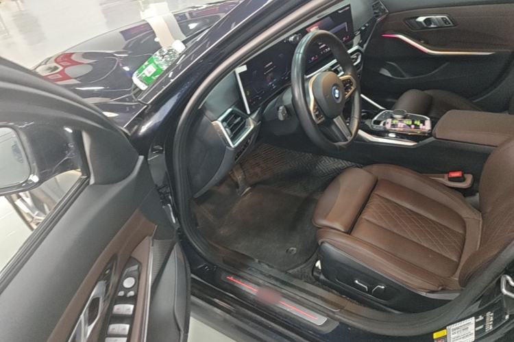 Used BMW i3 2024 eDrive 35 L Driver Seat
