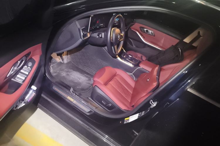 Used BMW i3 2024 eDrive 35 L Driver Seat