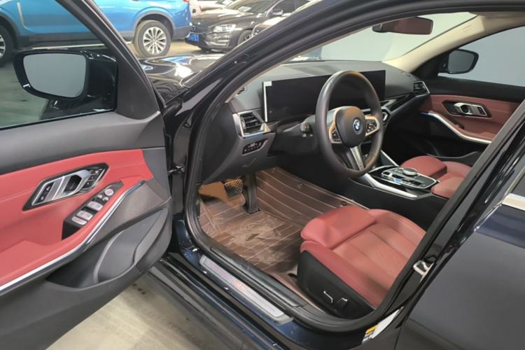 Used BMW i3 2024 eDrive 35 L Driver Seat