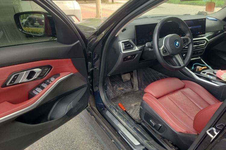 Used BMW i3 2024 eDrive 35 L Driver Seat