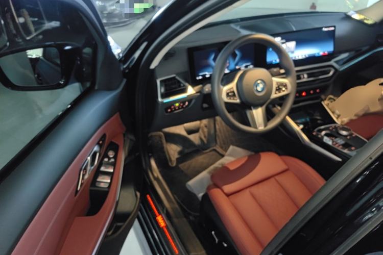 Used BMW i3 2024 eDrive 35 L Driver Seat