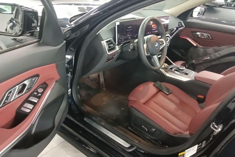 Used BMW i3 2024 eDrive 40 L Midnight Edition Driver Seat