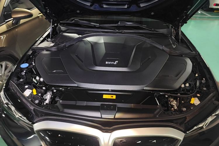 Used BMW i3 2024 eDrive 35 L Engine Bay