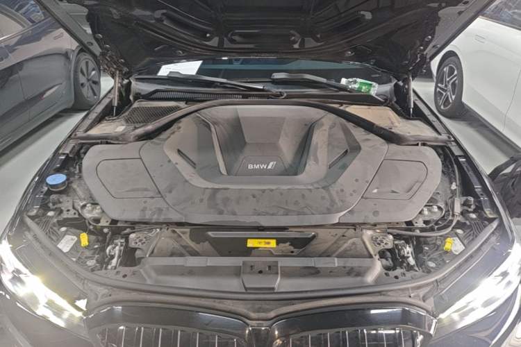 Used BMW i3 2024 eDrive 35 L Engine Bay