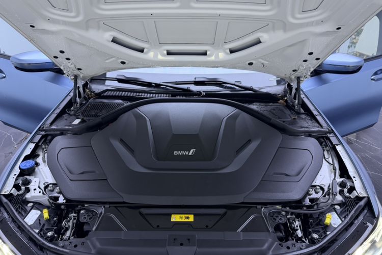 Used BMW i3 2024 eDrive 35 L Engine Bay