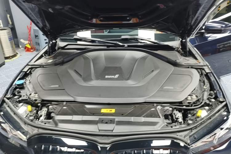 Used BMW i3 2024 eDrive 35 L Engine Bay