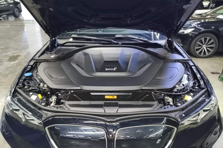 Used BMW i3 2024 eDrive 40 L Midnight Edition Engine Bay