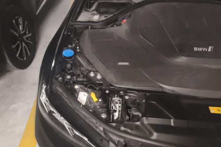 Used BMW i3 2024 eDrive 35 L Engine Bay Right