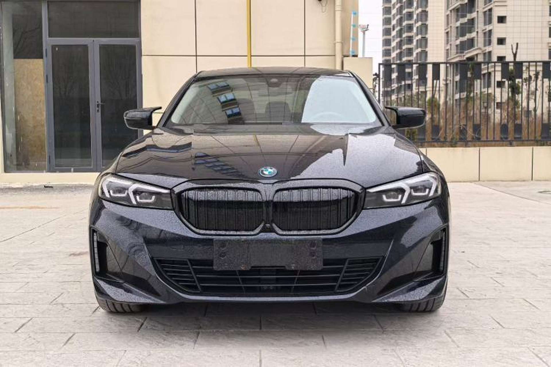 Used BMW i3 2024 eDrive 35 L Exterior 4