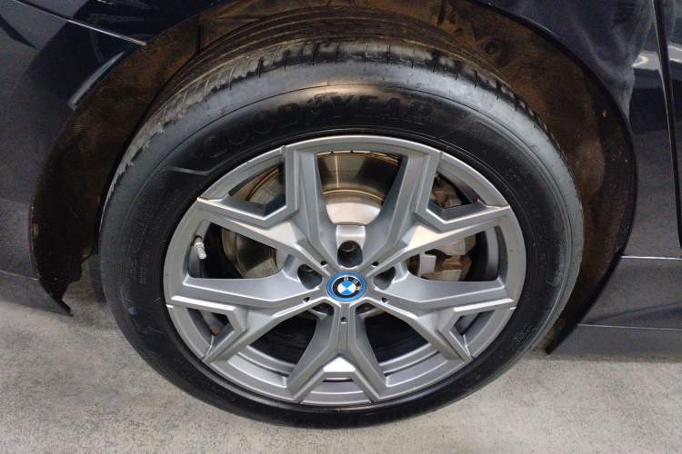 Used BMW i3 2024 eDrive 35 L Exterior 8
