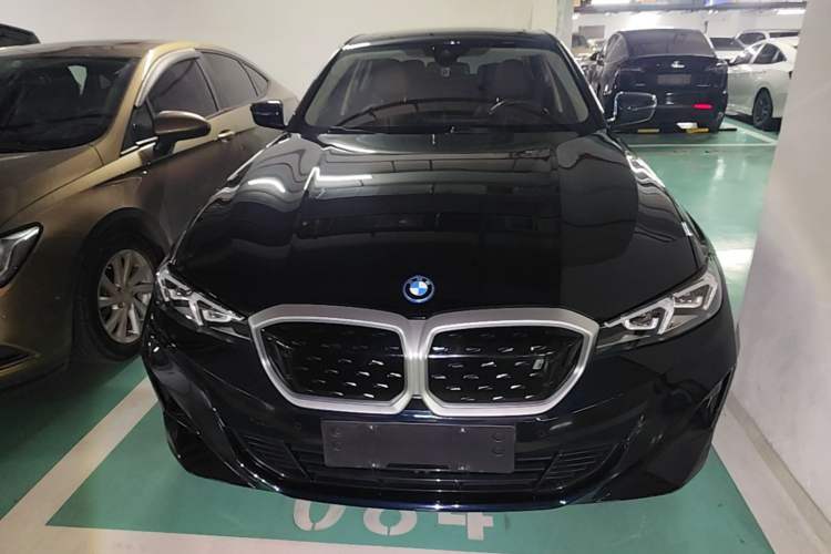 Used BMW i3 2024 eDrive 35 L Front