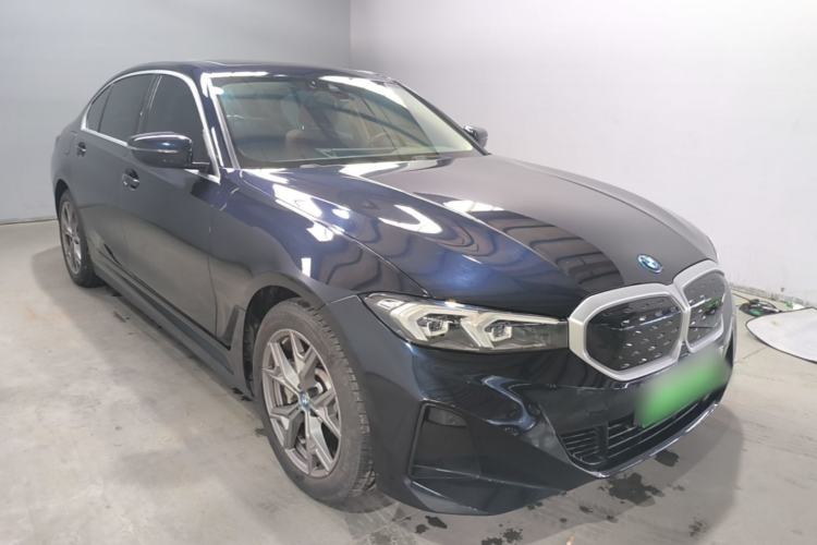 Used BMW i3 2024 eDrive 35 L Front Right 45 Deg