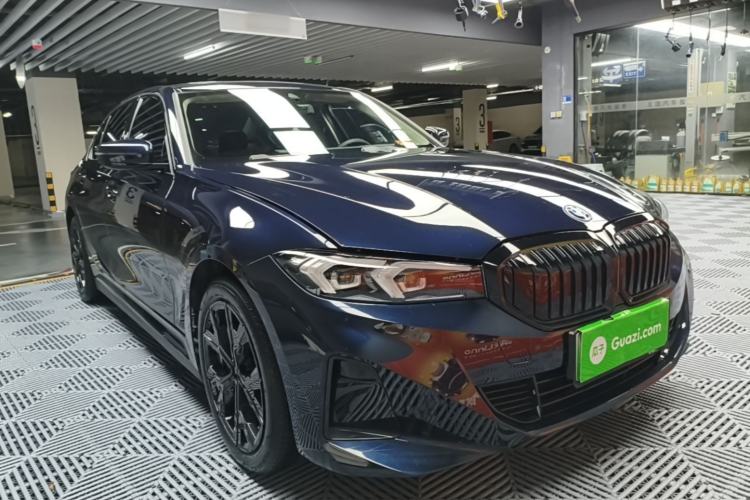 Used BMW i3 2024 eDrive 35 L Front Right 45 Deg