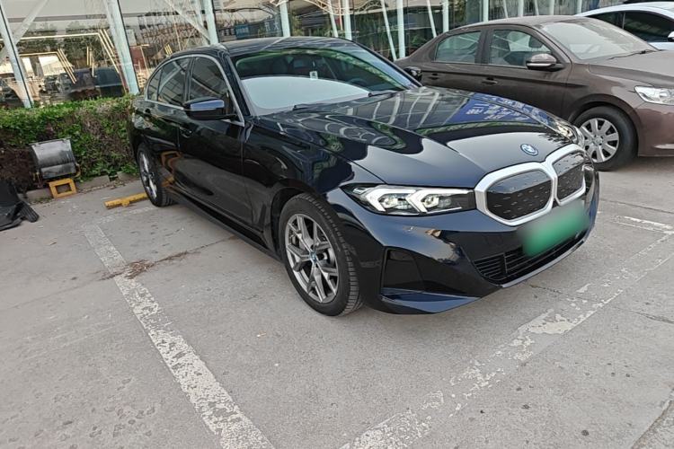 Used BMW i3 2024 eDrive 35 L Front Right 45 Deg