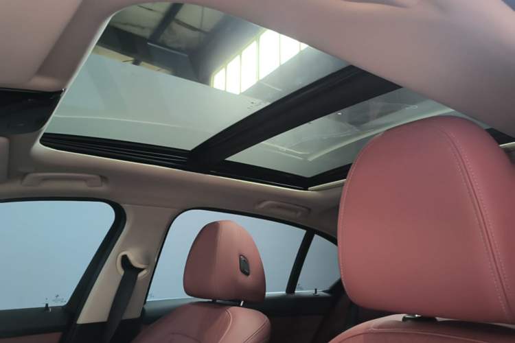Used BMW i3 2024 eDrive 35 L Headliner