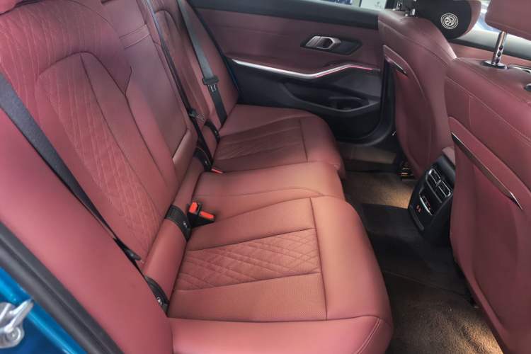 Used BMW i3 2024 eDrive 35 L Interior 1