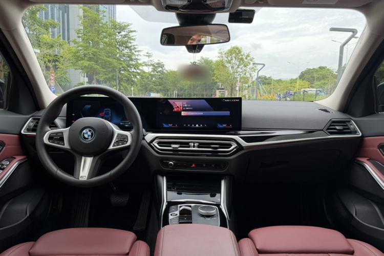 Used BMW i3 2024 eDrive 35 L Interior 12
