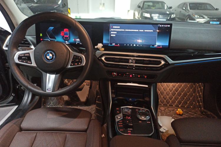 Used BMW i3 2024 eDrive 35 L Interior 2